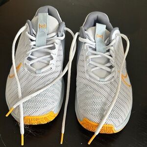 Nike Metcon Gray and Orange